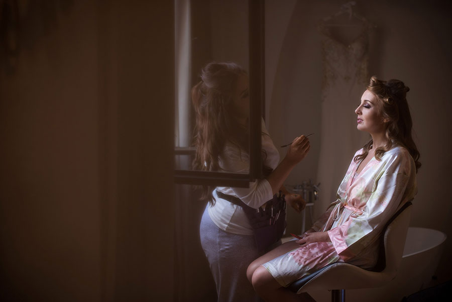 Must-Have Getting Ready Photos for Your Wedding