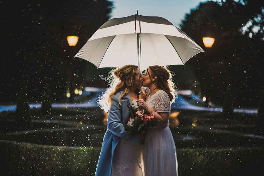 rain wedding photos