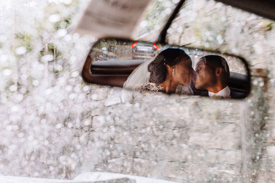 rain wedding photos