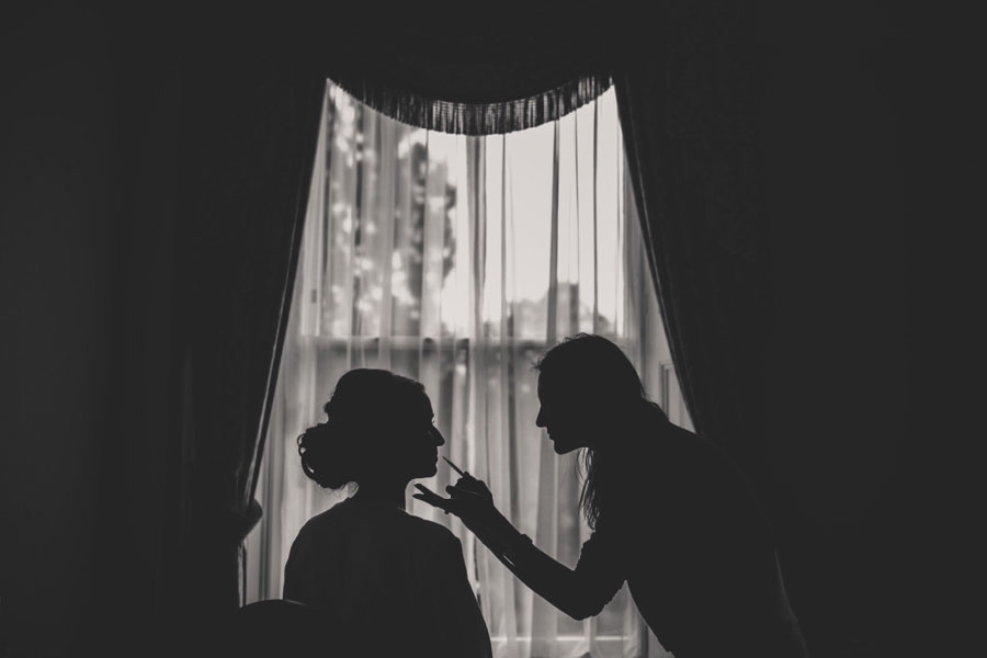 Must-Have Getting Ready Photos for Your Wedding