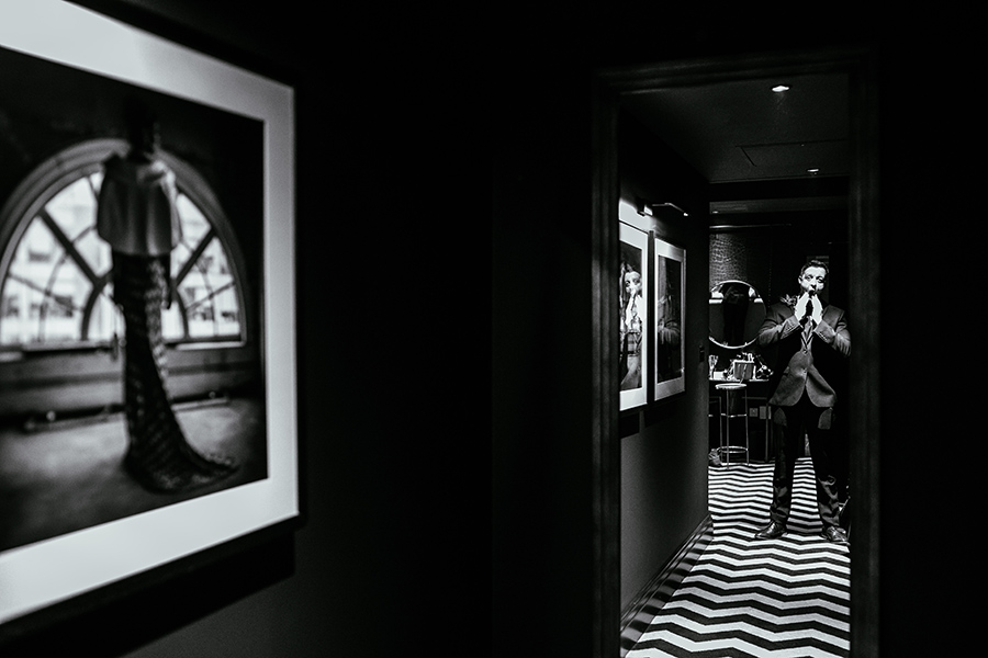 46 Stunning Black & White Wedding Photos