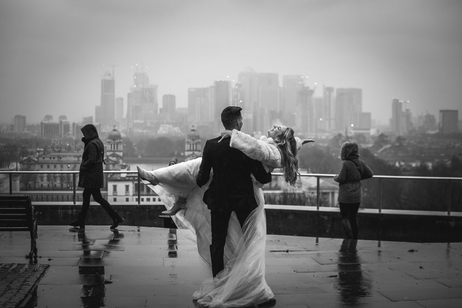 rain wedding photos