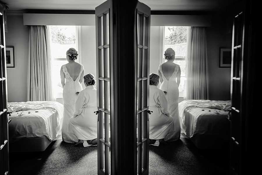 Must-Have Getting Ready Photos for Your Wedding