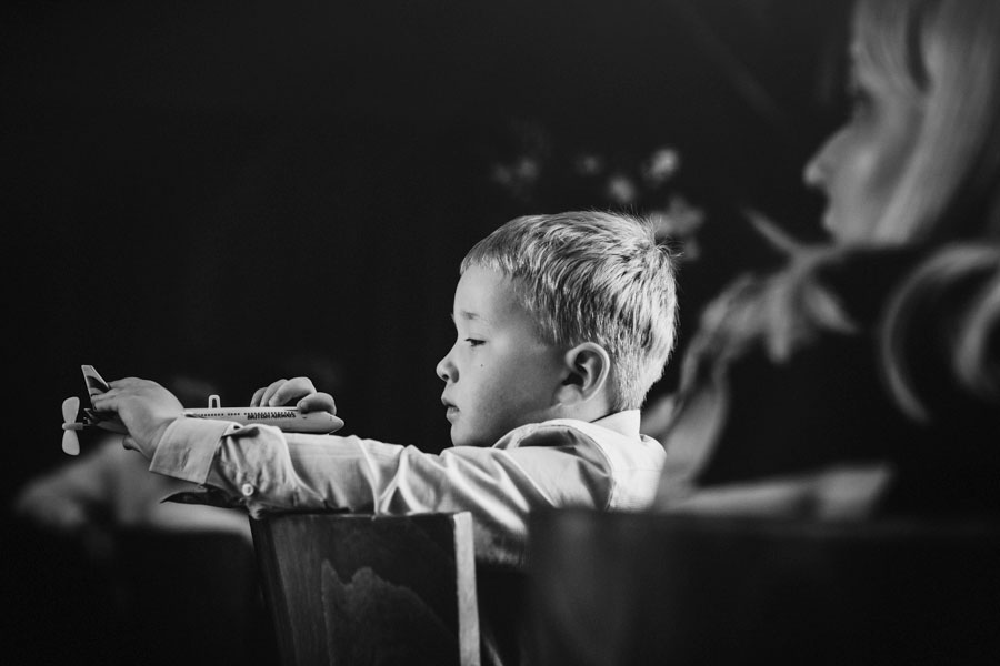 39 Fun and Cute Photos of Kids at Weddings