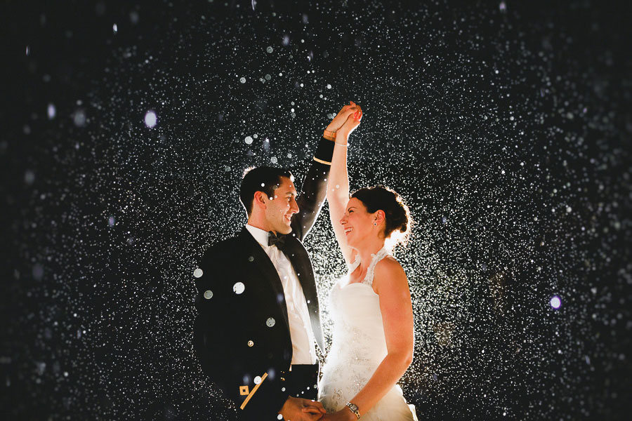 rain wedding photos