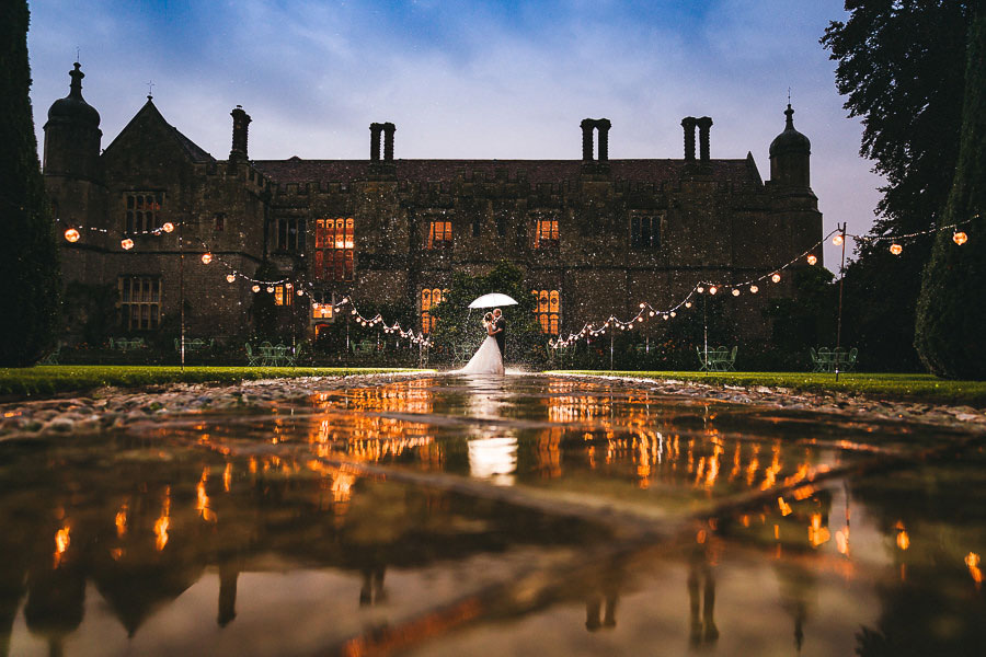 rain wedding photos