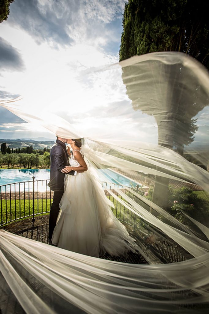 33 Photographers Share Their Favourite Wedding Photos