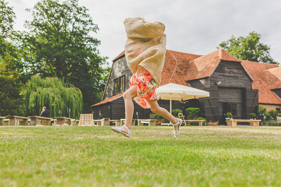documentary style wedding photos