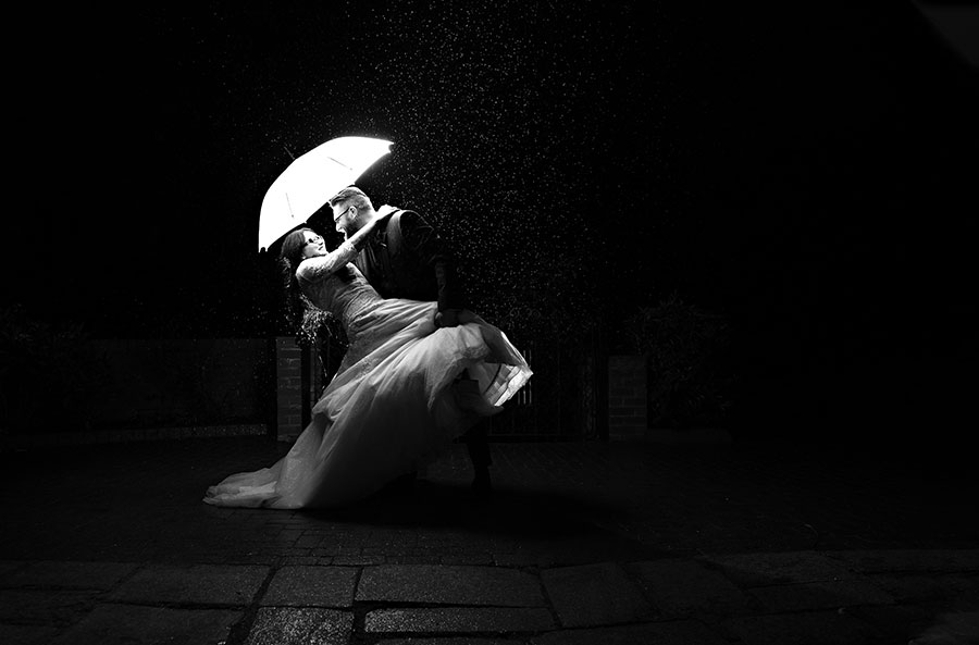 rain wedding photos