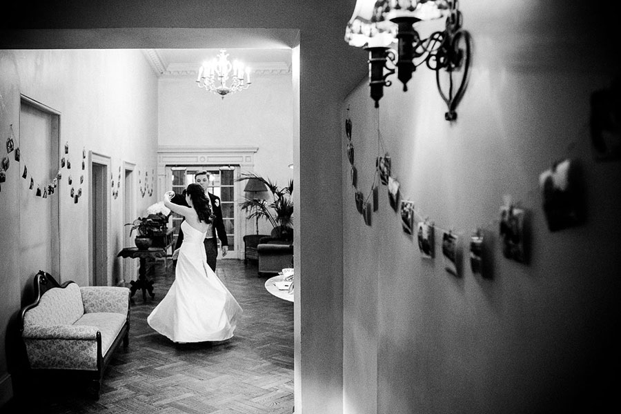 documentary style wedding photos