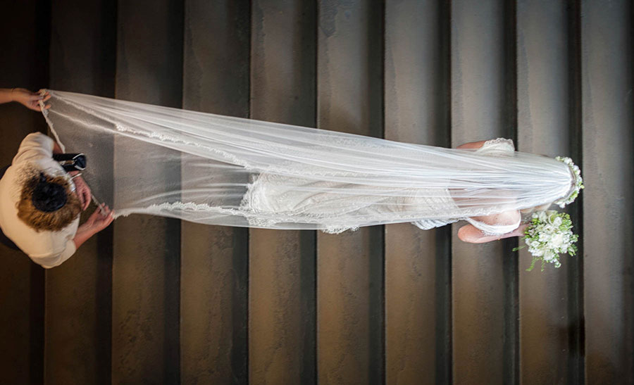 documentary style wedding photos